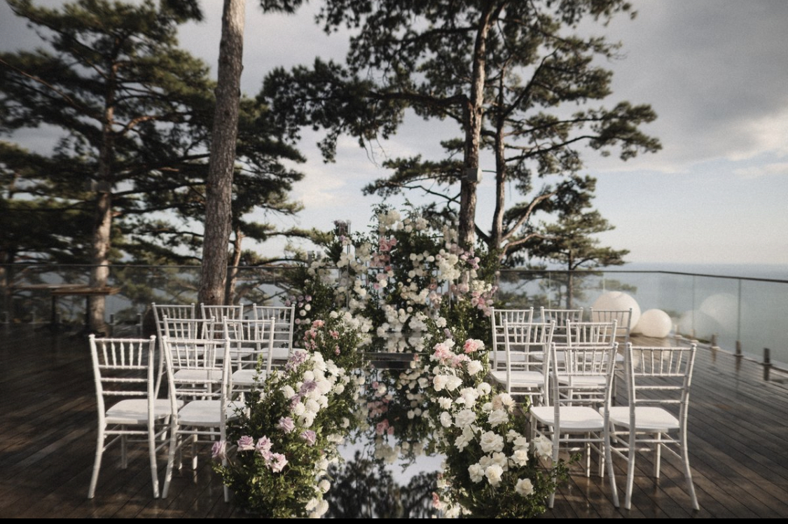 Выездная регистрация брака Сочи на берегу моря