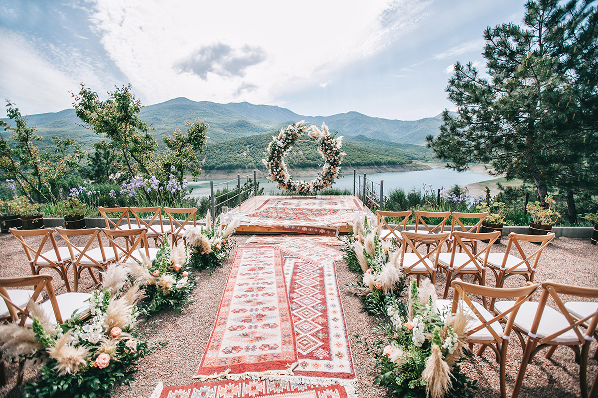 Выездная регистрация брака Сочи на берегу моря